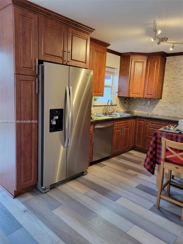 2217 NW 171st Ter, Pembroke Pines, FL 33028