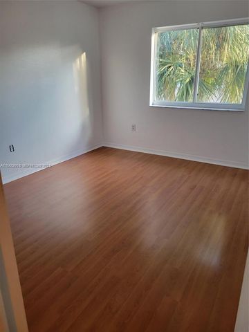 2217 NW 171st Ter, Pembroke Pines, FL 33028