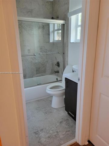 2217 NW 171st Ter, Pembroke Pines, FL 33028