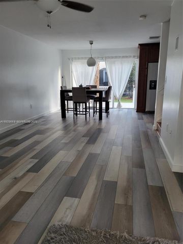 2217 NW 171st Ter, Pembroke Pines, FL 33028