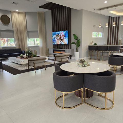 2217 NW 171st Ter, Pembroke Pines, FL 33028