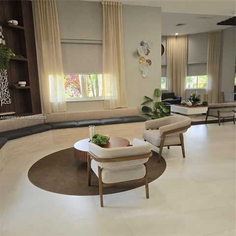 2217 NW 171st Ter, Pembroke Pines, FL 33028