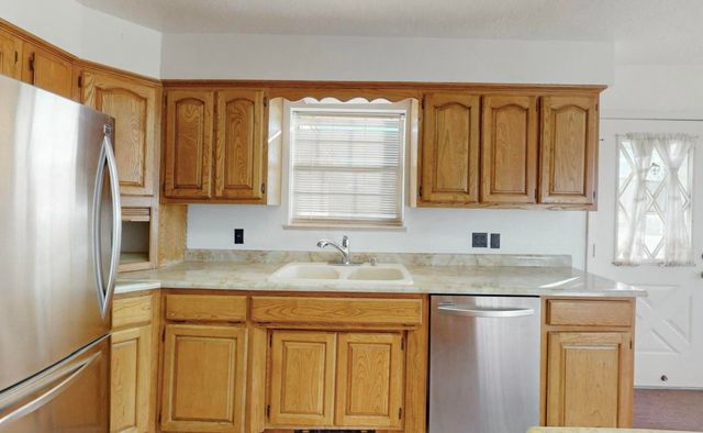 921 Romadora Lane SW, Albuquerque, NM 87121