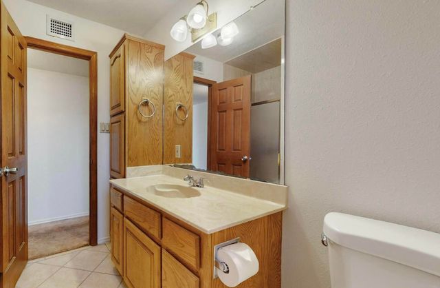 921 Romadora Lane SW, Albuquerque, NM 87121