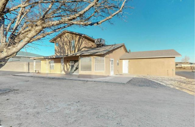 921 Romadora Lane SW, Albuquerque, NM 87121