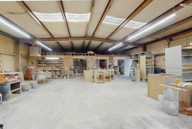 921 Romadora Lane SW, Albuquerque, NM 87121