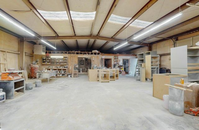 921 Romadora Lane SW, Albuquerque, NM 87121