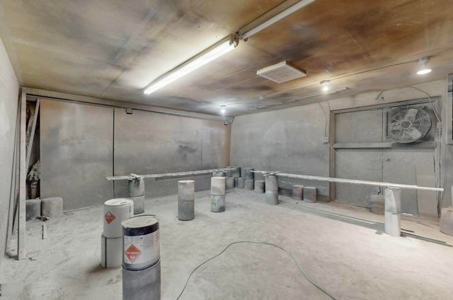 921 Romadora Lane SW, Albuquerque, NM 87121