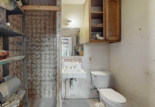 921 Romadora Lane SW, Albuquerque, NM 87121