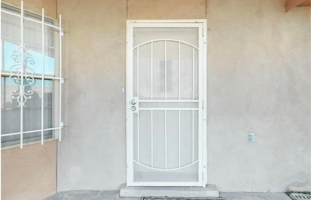 921 Romadora Lane SW, Albuquerque, NM 87121