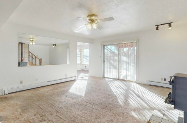 921 Romadora Lane SW, Albuquerque, NM 87121