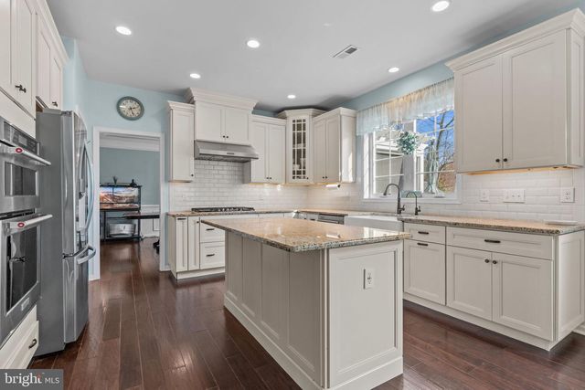 204 PENNLAND FARM DR, Perkasie, PA 18944