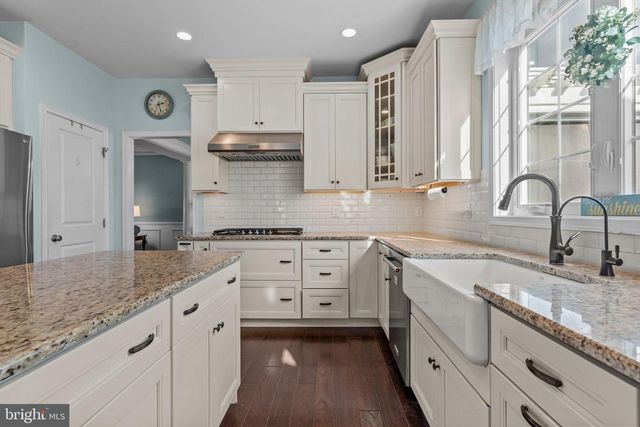 204 PENNLAND FARM DR, Perkasie, PA 18944