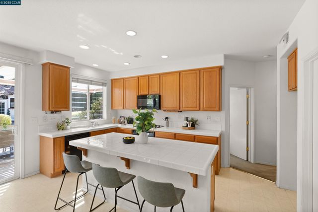 35 Keith, Oakley, CA 94561