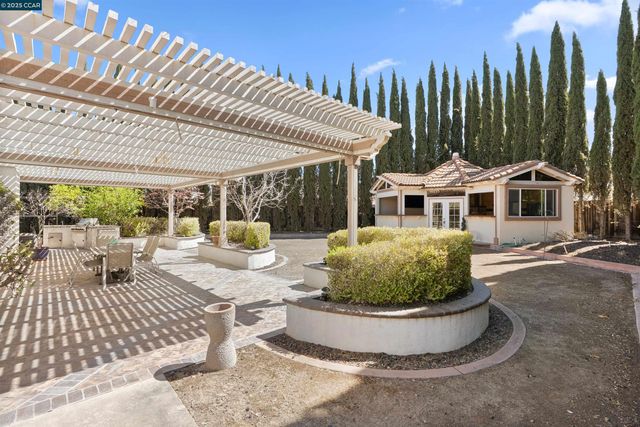 35 Keith, Oakley, CA 94561