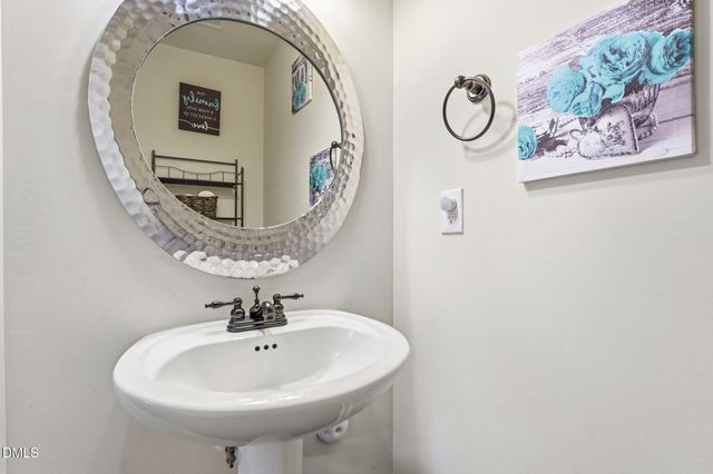 886 Micahs Way N, Spring Lake, NC 28390