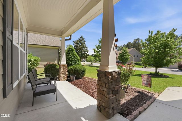 886 Micahs Way N, Spring Lake, NC 28390