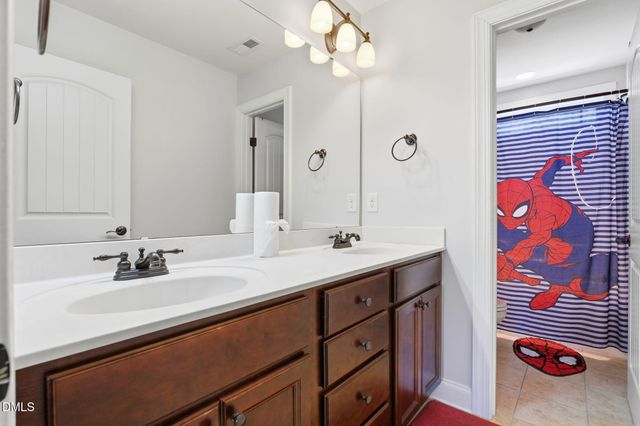 886 Micahs Way N, Spring Lake, NC 28390