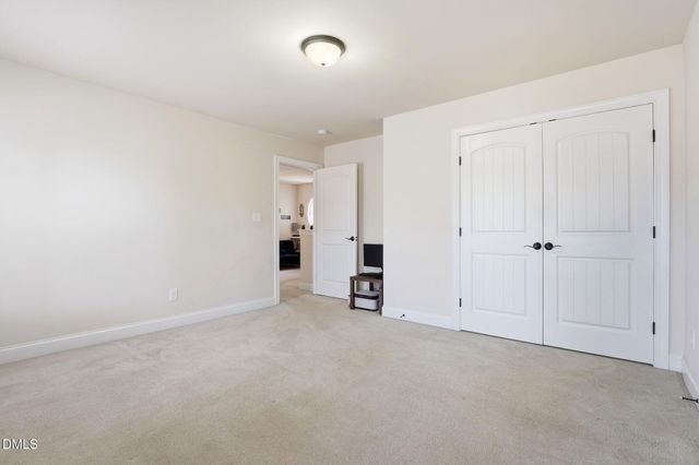 886 Micahs Way N, Spring Lake, NC 28390