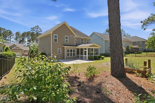 886 Micahs Way N, Spring Lake, NC 28390