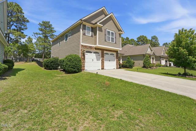 886 Micahs Way N, Spring Lake, NC 28390