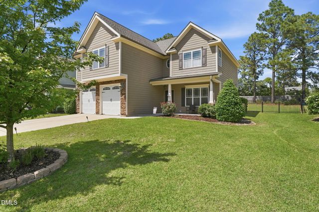 886 Micahs Way N, Spring Lake, NC 28390