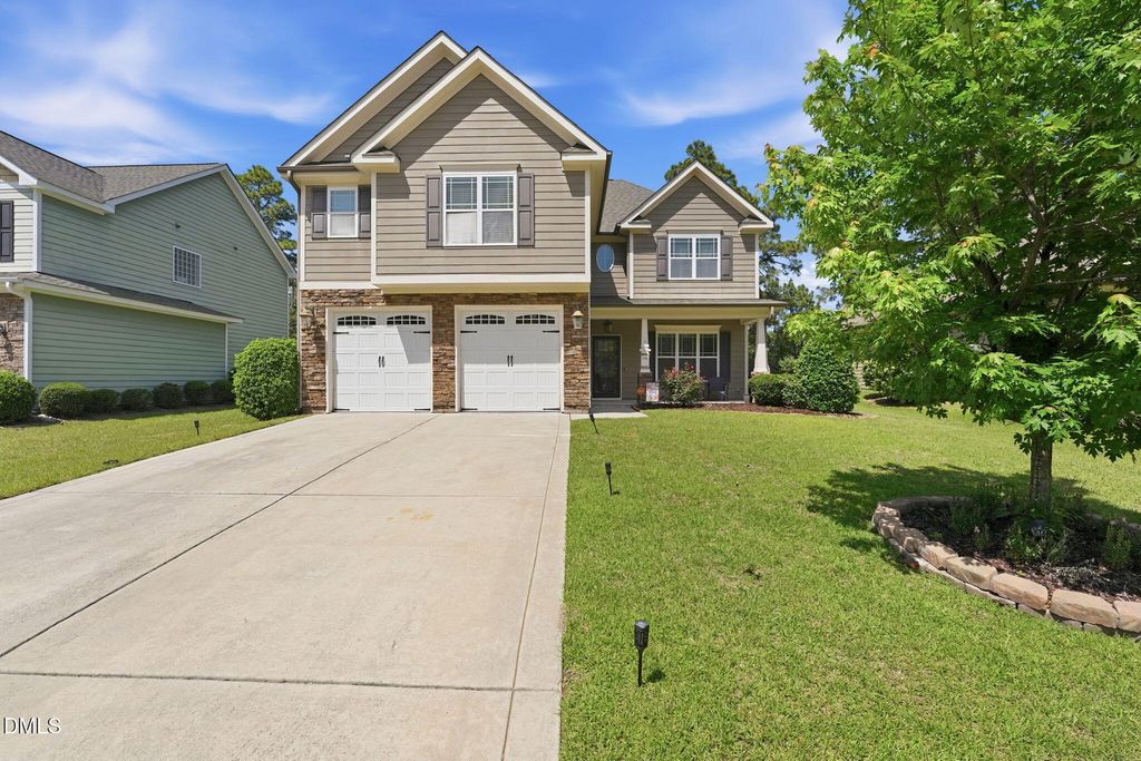886 Micahs Way N, Spring Lake, NC 28390
