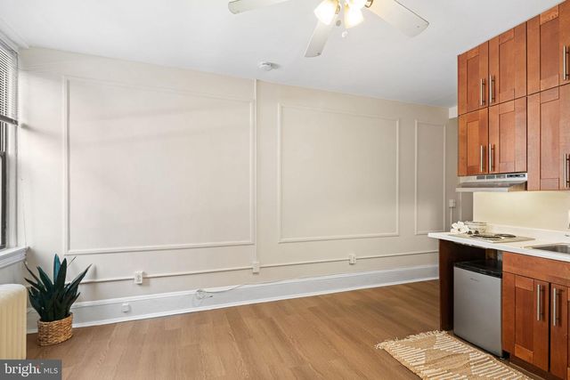 1324 Locust St Apt 717, Philadelphia, PA 19107