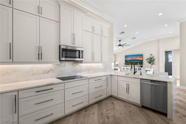 2179 Canary Island CV, Naples, FL 34119