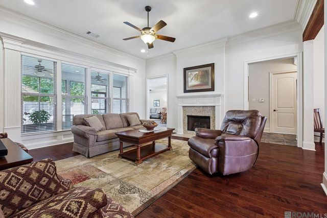 3214 Grand Way Ave, Baton Rouge, LA 70810