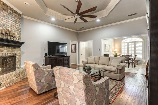 8204 Colton Avenue, Lubbock, TX 79424