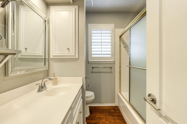 8204 Colton Avenue, Lubbock, TX 79424