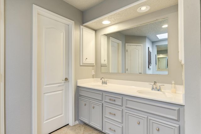 8204 Colton Avenue, Lubbock, TX 79424