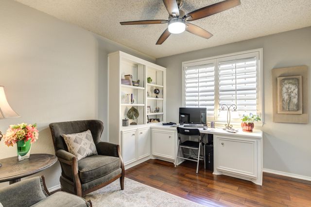 8204 Colton Avenue, Lubbock, TX 79424