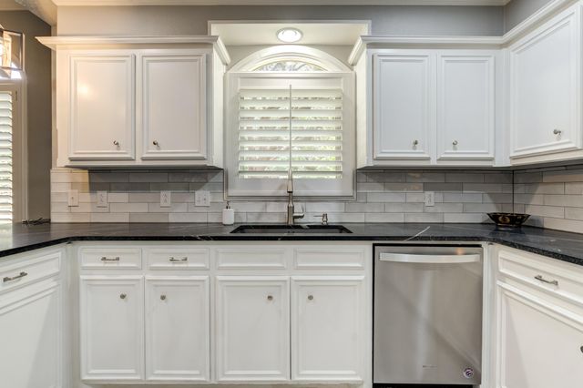 8204 Colton Avenue, Lubbock, TX 79424