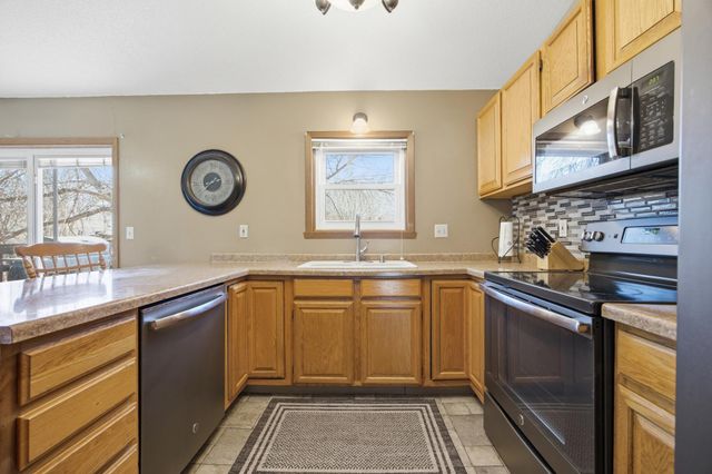 3485 18th Street S, Fargo, ND 58104
