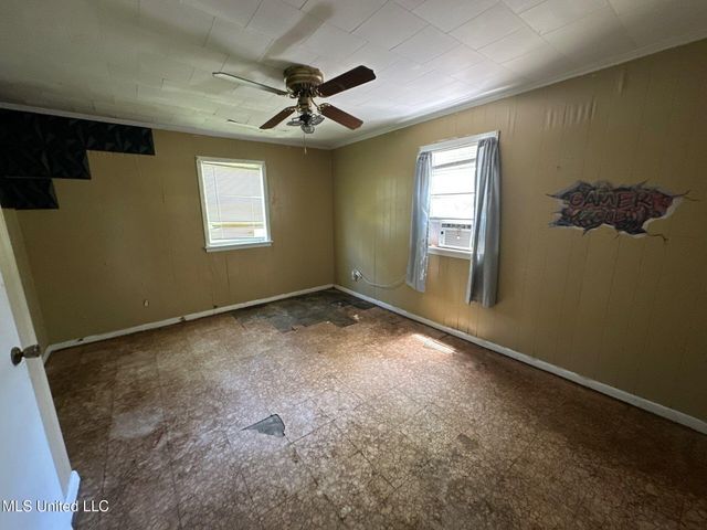 117 SE 5th Avenue, Magee, MS 39111