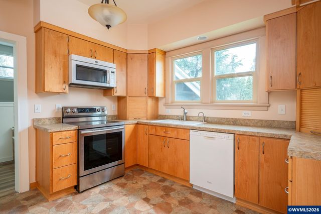 1139 NW Yamhill St, Mcminnville, OR 97128