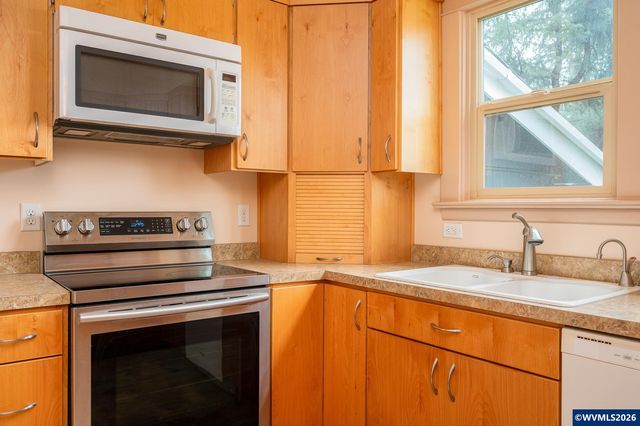 1139 NW Yamhill St, Mcminnville, OR 97128