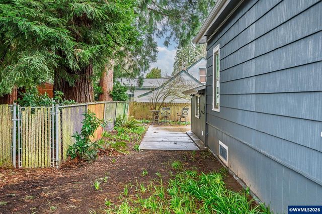 1139 NW Yamhill St, Mcminnville, OR 97128