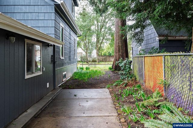 1139 NW Yamhill St, Mcminnville, OR 97128