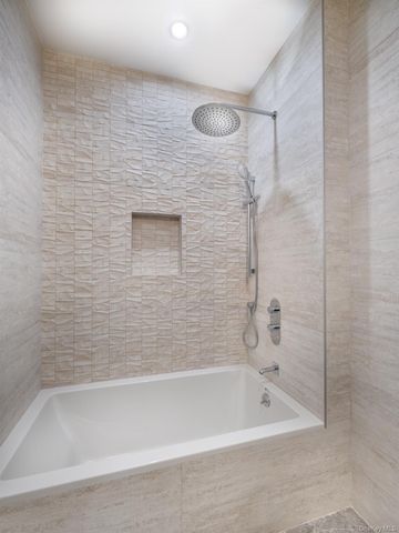 2131 Shore Boulevard D1, Astoria, NY 11105