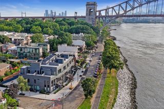 2131 Shore Boulevard D1, Astoria, NY 11105