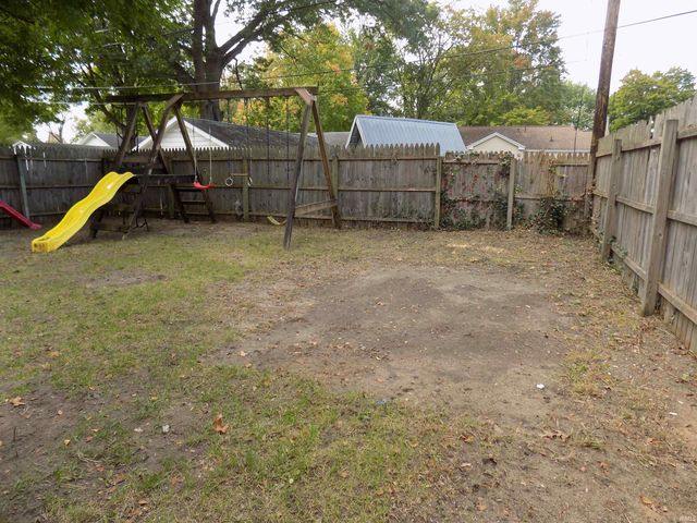 1421 Magnolia Avenue, Elkhart, IN 46514