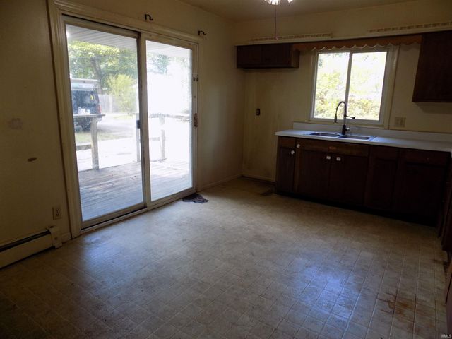 1421 Magnolia Avenue, Elkhart, IN 46514