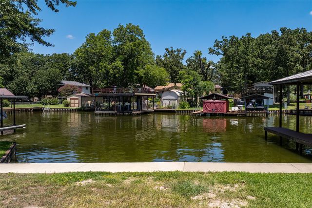 122 Dowdy, Mabank, TX 75156