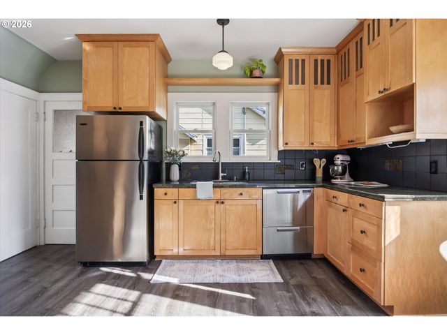 1805 Se 58TH Ave, Portland, OR 97215