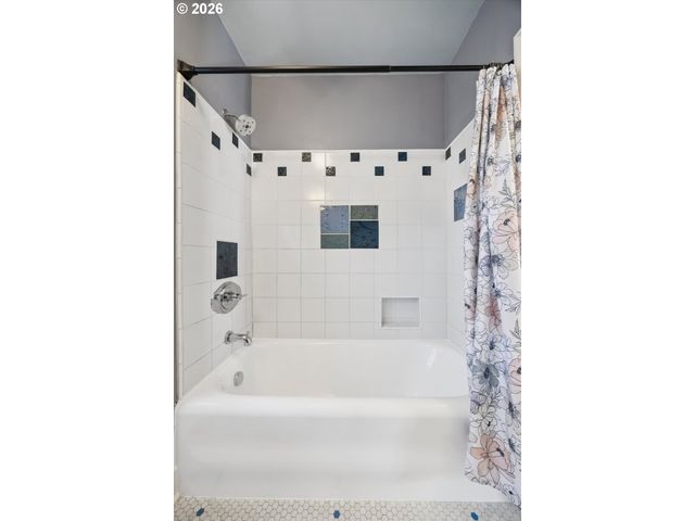 1805 Se 58TH Ave, Portland, OR 97215