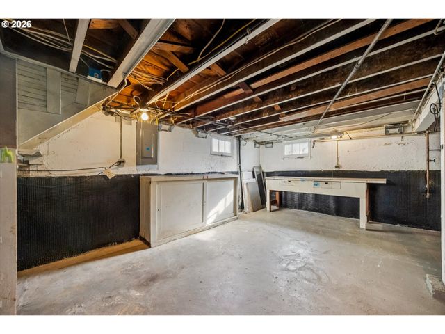 1805 Se 58TH Ave, Portland, OR 97215