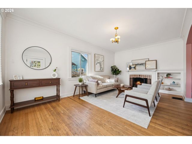 1805 Se 58TH Ave, Portland, OR 97215